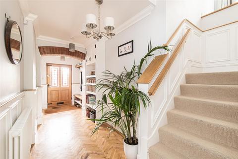 84 Carters Lane, Halesowen, B62 0BT