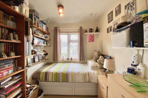 43 Raleigh Avenue, Hayes, UB4 0EE