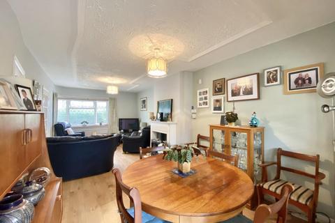 43 Raleigh Avenue, Hayes, UB4 0EE