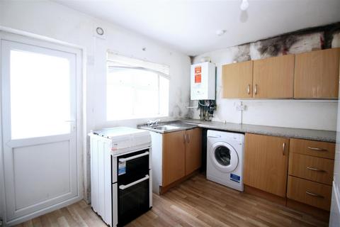 2 bedroom flat for sale, Markhouse Road, London