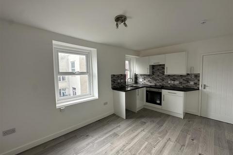 1 bedroom flat to rent - Caroline Road, Llandudno, LL30