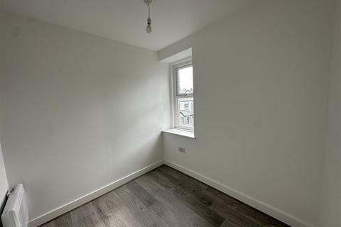 1 bedroom flat to rent - Caroline Road, Llandudno, LL30