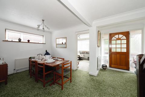 4 Aston Way, Epsom, KT18 5LZ