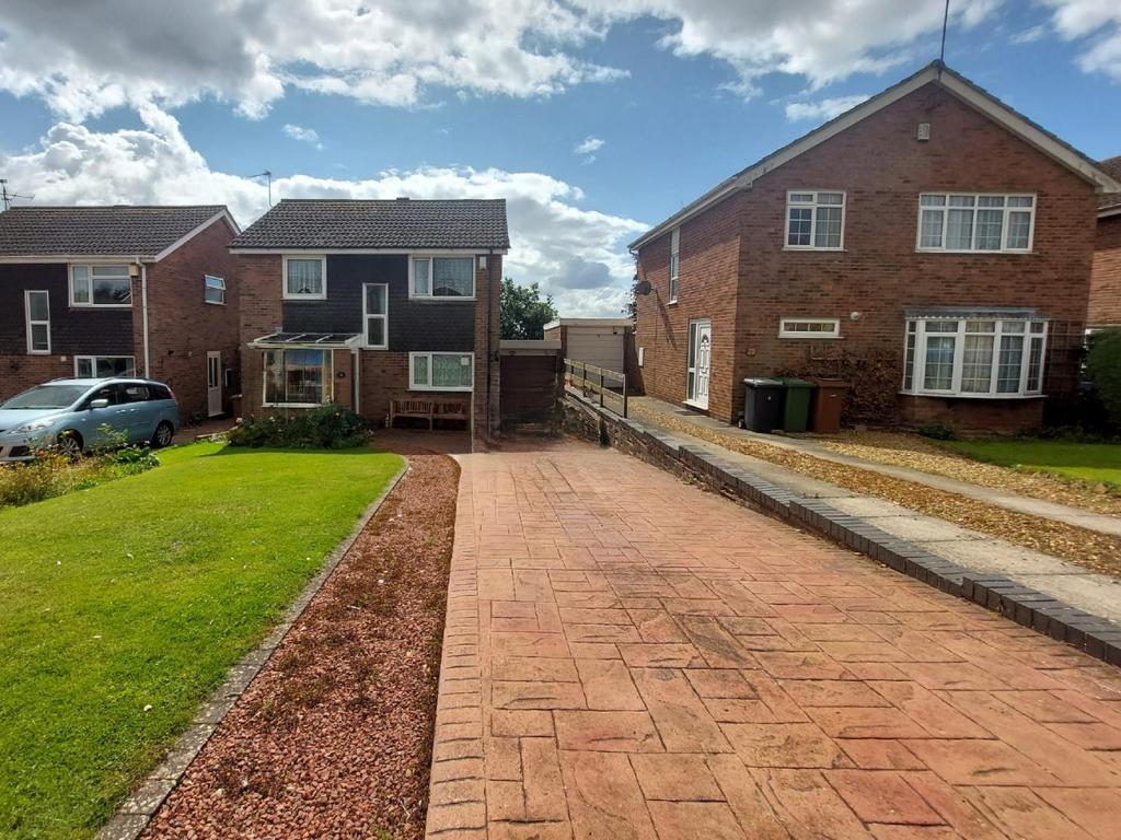 Dowthorpe Hill, Earls Barton, Northamptonshire NN6 4 bed detached house