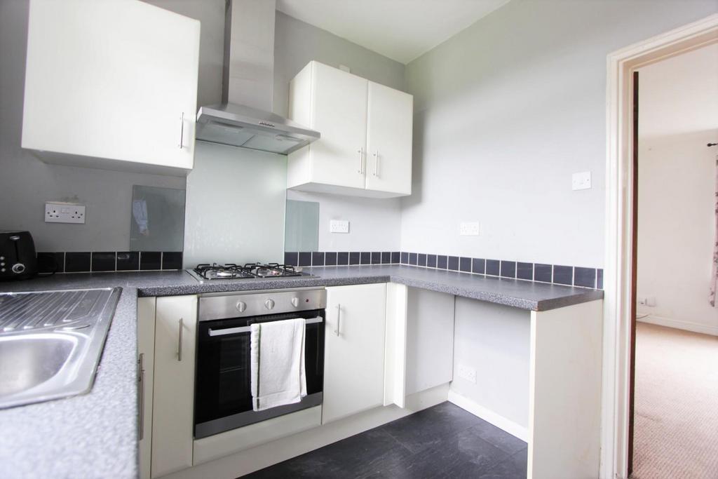 3. kitchen.jpg