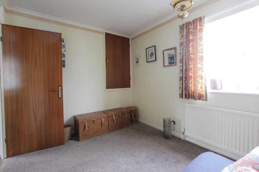 5. bedroom 2 (1).jpg