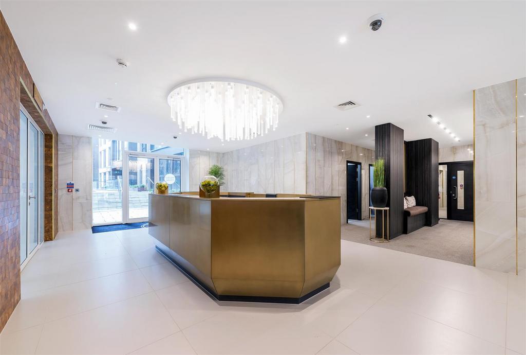 Foyer (1).jpg