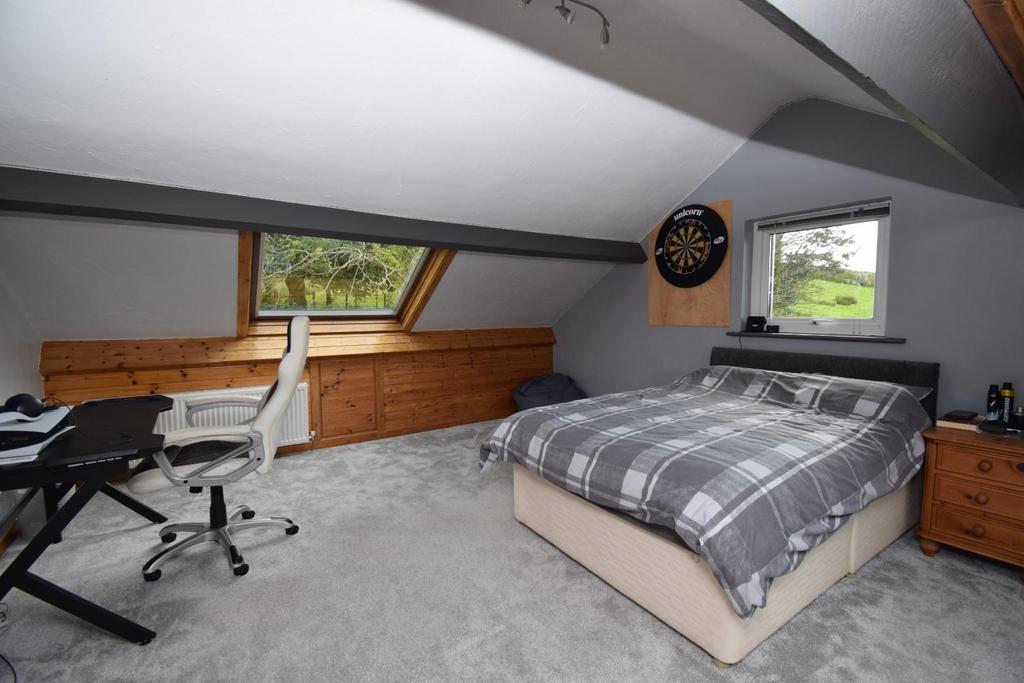 Bedroom 1.JPG
