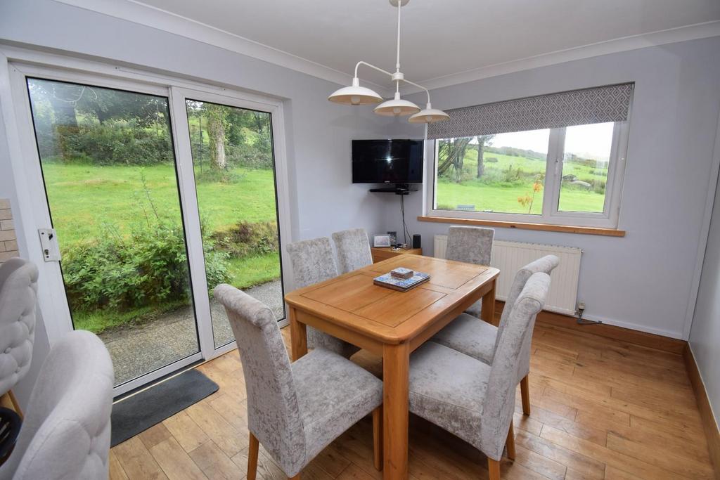 Dining Room.JPG