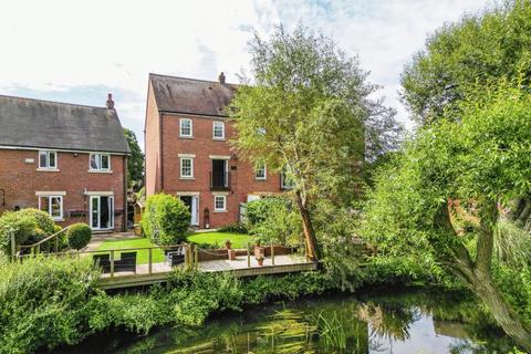 8 Cotton Close, Alrewas, Burton-on-trent, DE13 7BF