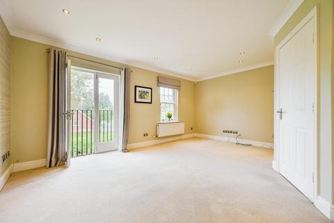 8 Cotton Close, Alrewas, Burton-on-trent, DE13 7BF