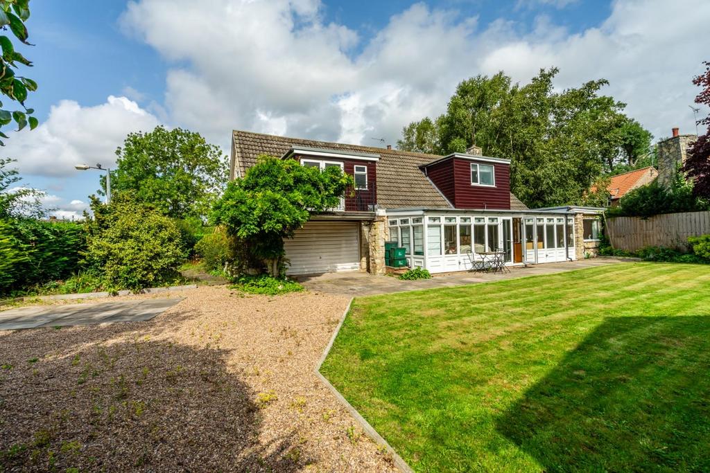 The Dell, Skelton, York 3 bed detached house for sale £475,000