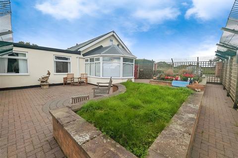 3 bedroom bungalow for sale - Whessoe Road, Darlington