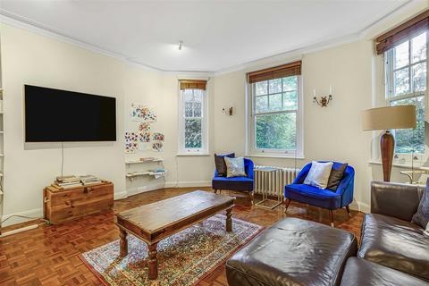 3 bedroom flat to rent, Upper Richmond Road, Putney