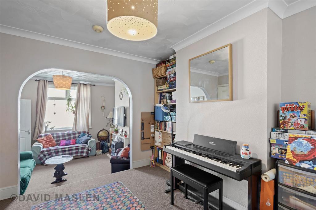 Mafeking Road 3 bed house for sale £400,000