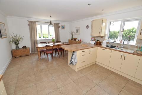 4 bedroom detached bungalow for sale, Llangain, Carmarthen