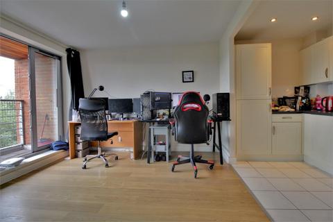 1 bedroom apartment for sale, South Point, Gloucester Docks