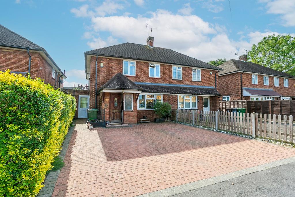Highwood Avenue, Bushey, Hertfordshire, WD23 3 bed semidetached house for sale £625,000