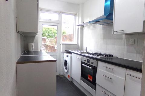 3 bedroom terraced house to rent, Abercairn Road, London, SW16