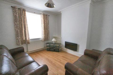 3 bedroom terraced house to rent, Palmerston Street, Bollington