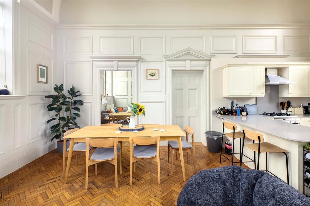 Living Room/Kitchen