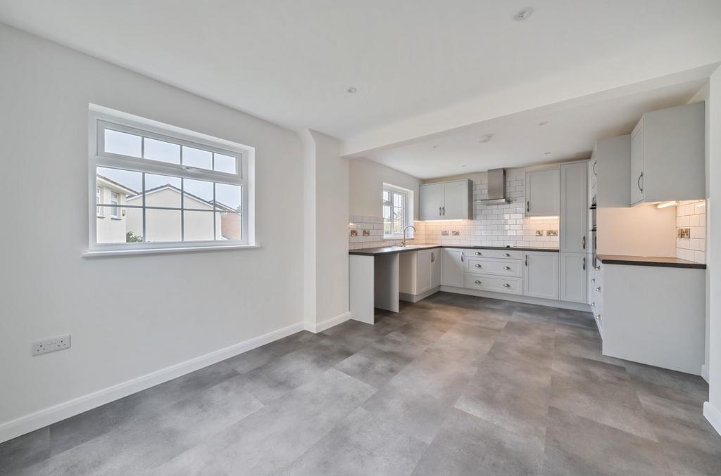 Barlow Road, Barnstaple, Devon, EX31 3 bed detached house £350,000