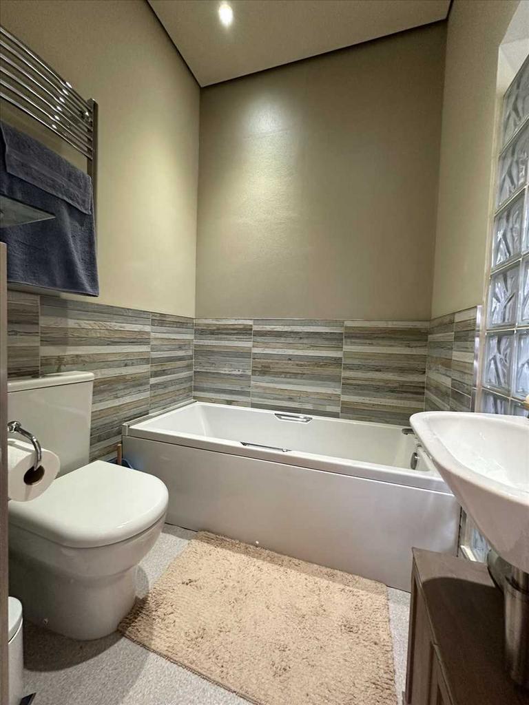Ensuite Bathroom