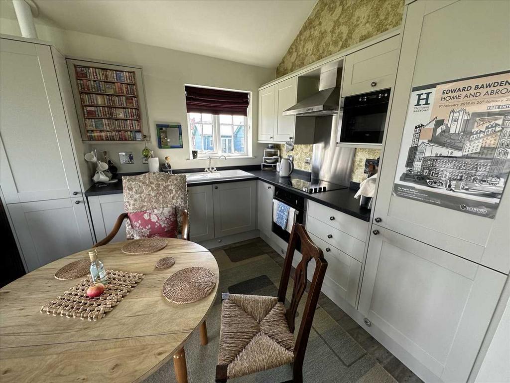 Kitchen / Dining