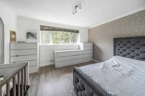 29 Littlestone Close, Beckenham, BR3 1UE