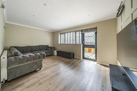 29 Littlestone Close, Beckenham, BR3 1UE