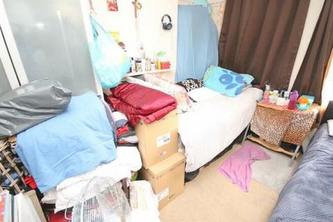 45 Wargrave Road, Harrow, HA2 8LL
