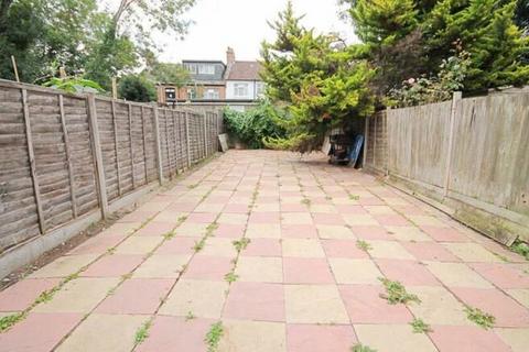 45 Wargrave Road, Harrow, HA2 8LL