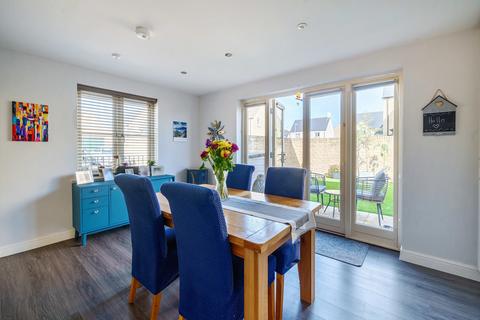 3 bedroom end of terrace house for sale, Old Railway Close, Lechlade, Gloucestershire, GL7