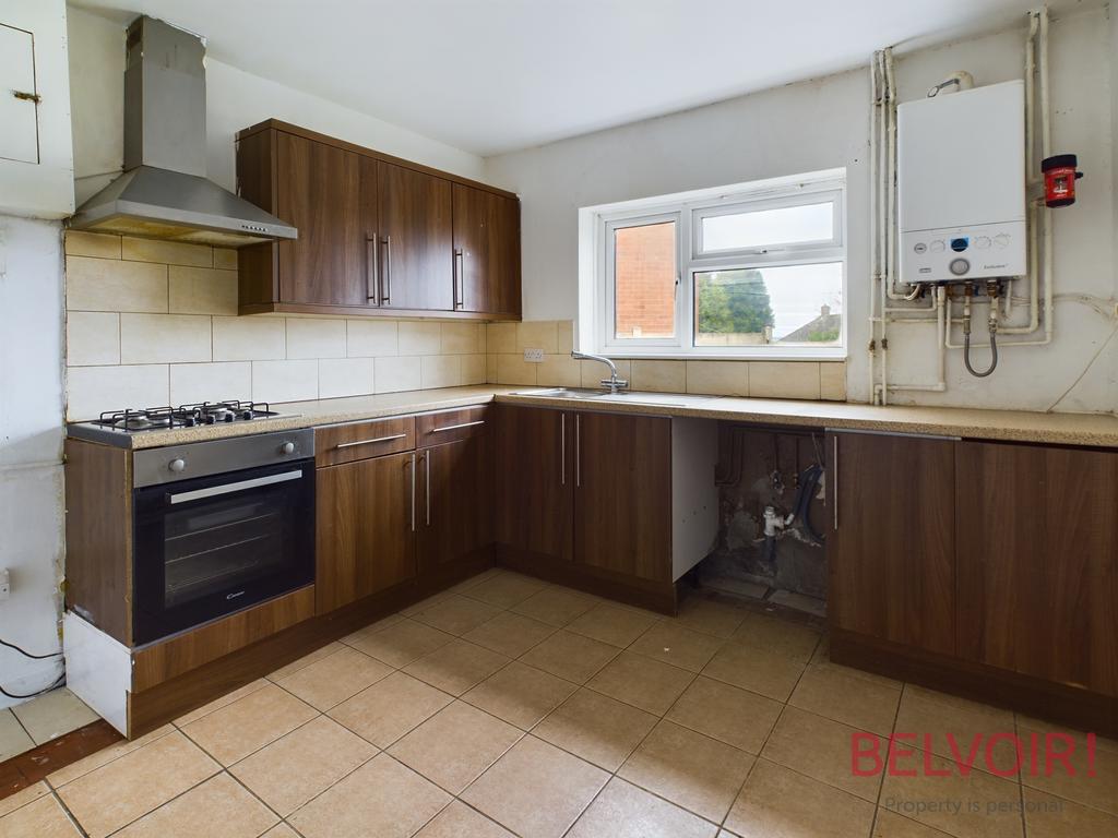 Neath Place, Longton, StokeonTrent, ST3 2 bed semidetached house for