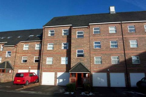 2 bedroom flat to rent, Whitecross Gardens, Huntington Road, York, YO31