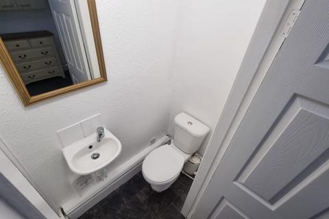 1 bedroom flat to rent, Conference Road, Armley, Leeds, LS12 3DX