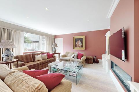 2 bedroom apartment for sale, Avenue Close, Avenue Road, St John's Wood, London, NW8