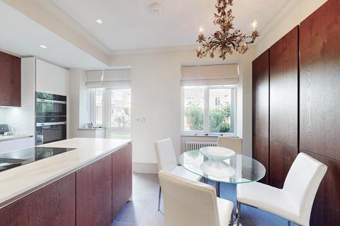 2 bedroom apartment for sale, Avenue Close, Avenue Road, St John's Wood, London, NW8