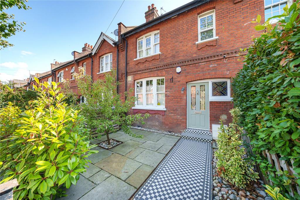 Hawthorn Road, Crouch End, N8 4 bed terraced house for sale £1,100,000