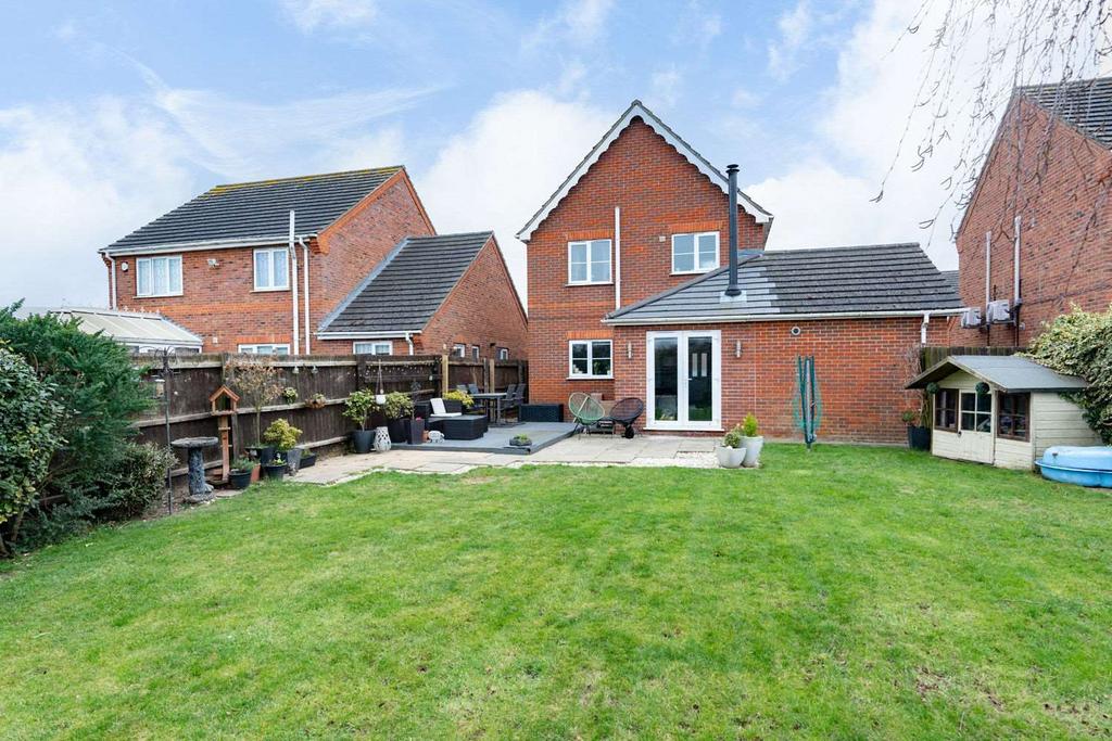 Bluebell Walk, Boston PE21 7TL 3 bed detached house for sale £225,000