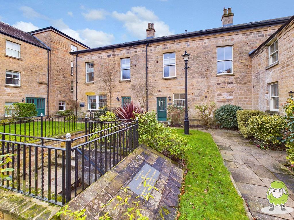 The Stables, Berry Hill Lane, Mansfield NG18 4FJ 3 bed mews for sale