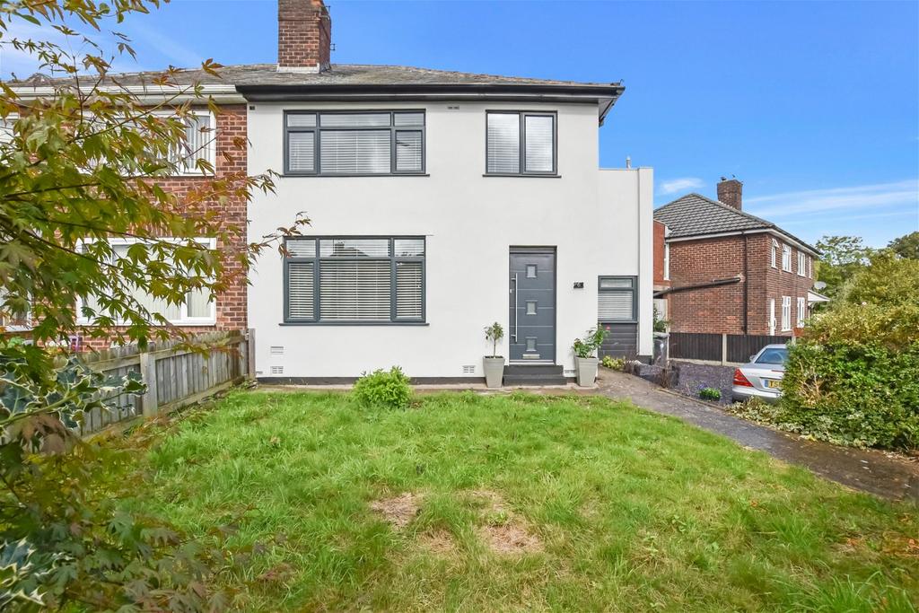 Langdale Road, Runcorn, Cheshire, WA7 5QG 4 bed semidetached house for