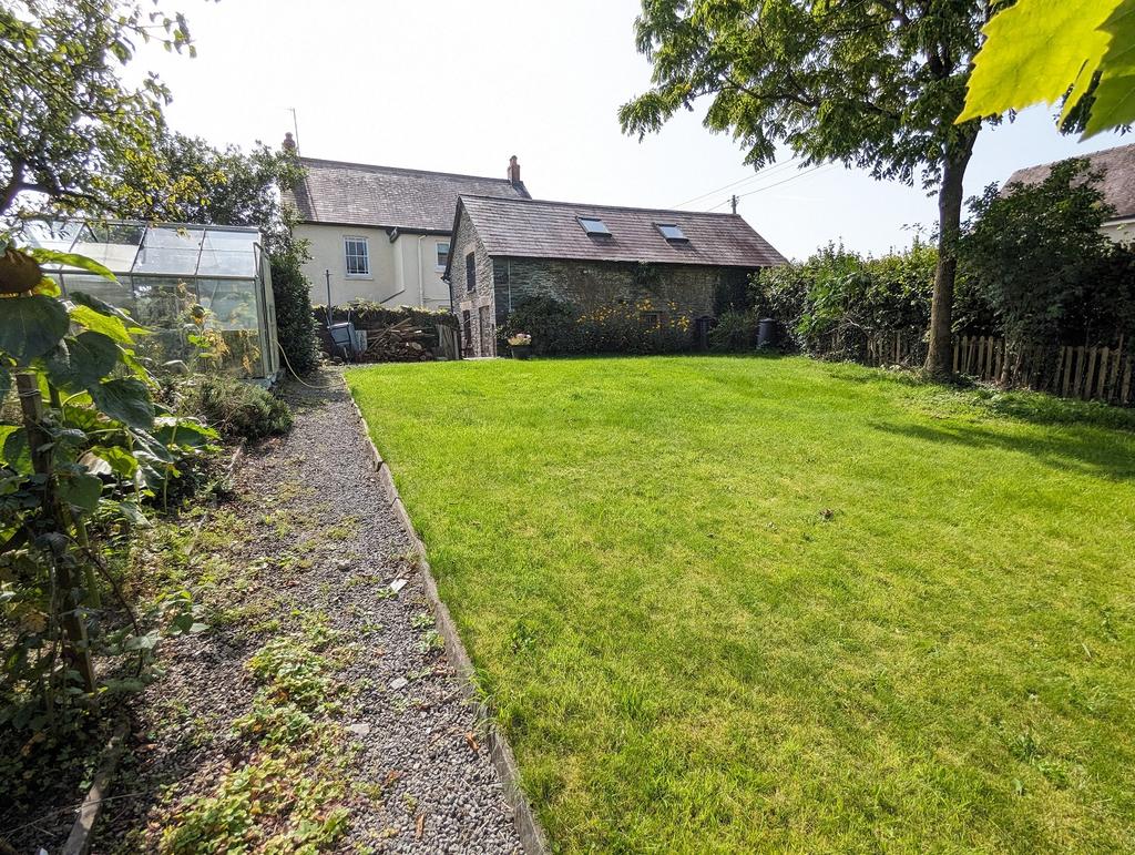 Peniel, Carmarthen, Carmarthenshire. 5 bed detached house for sale £