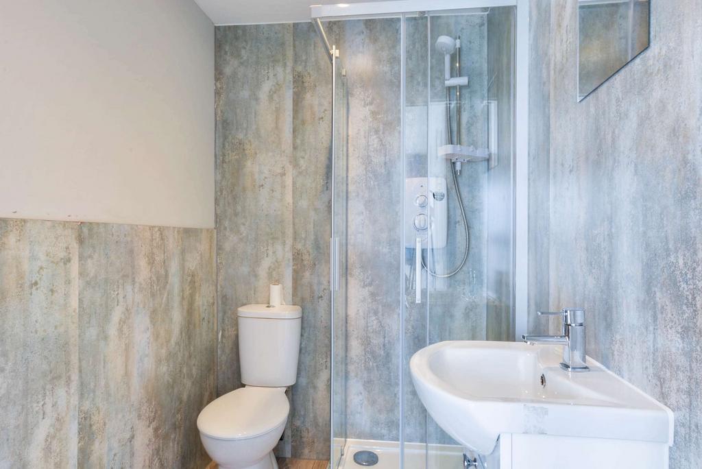 Annex Shower Room