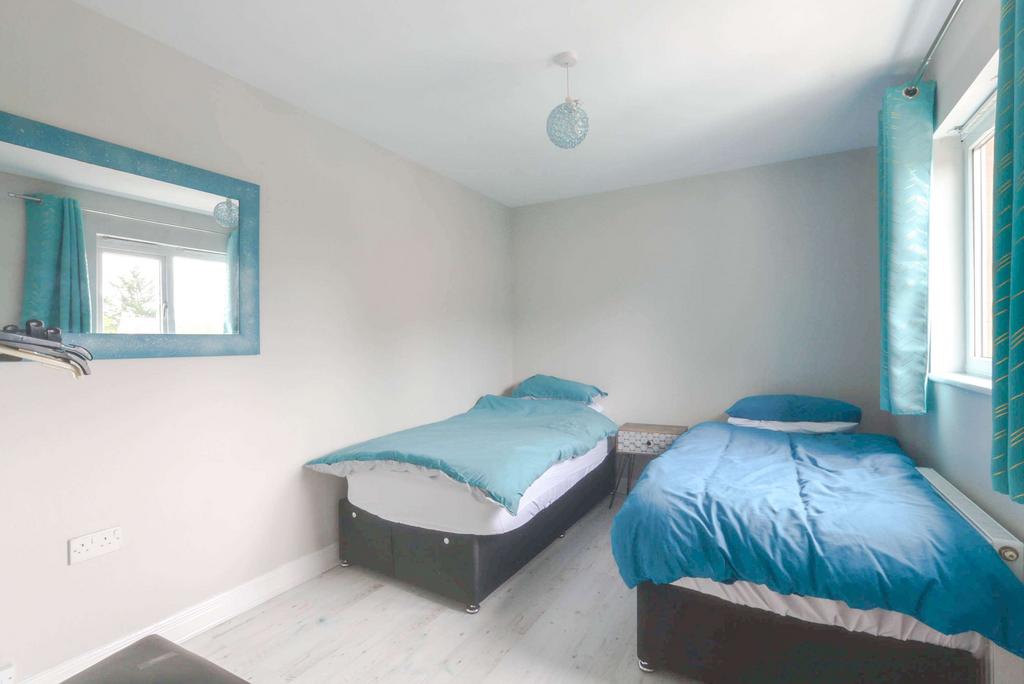 Bedroom 4 (Double)