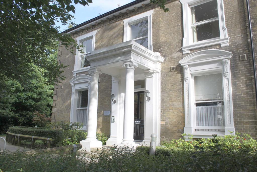 Glenfern, 2 Archers Road, Southampton... 2 bed apartment for sale £