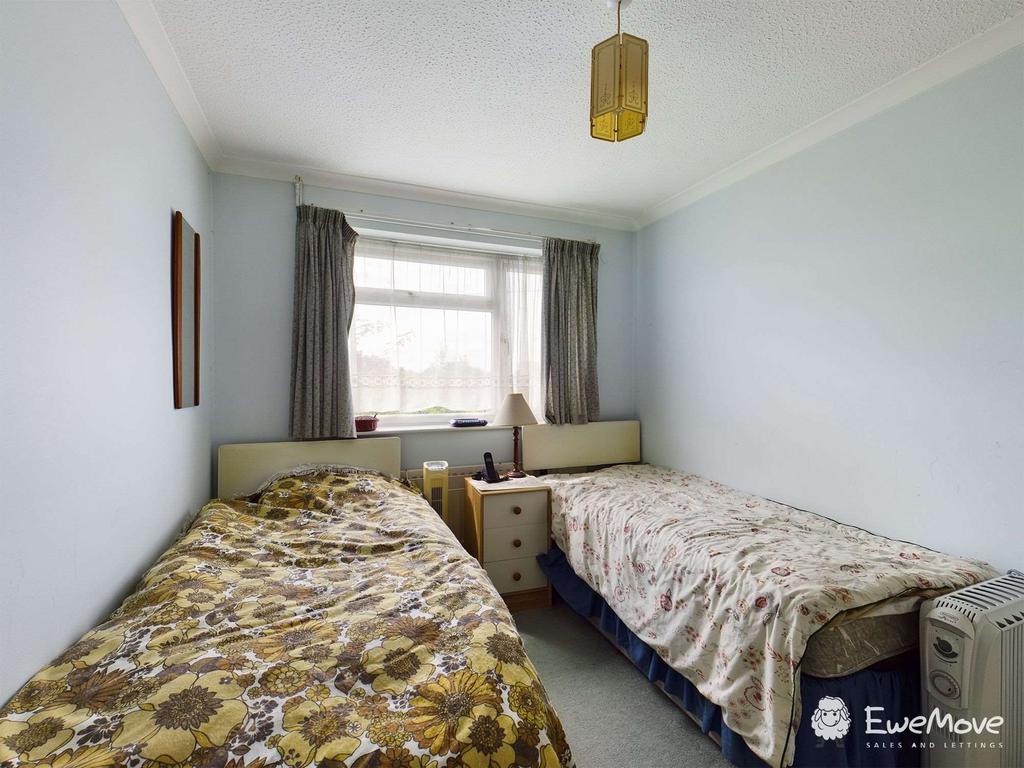Bedroom 2 (Double)
