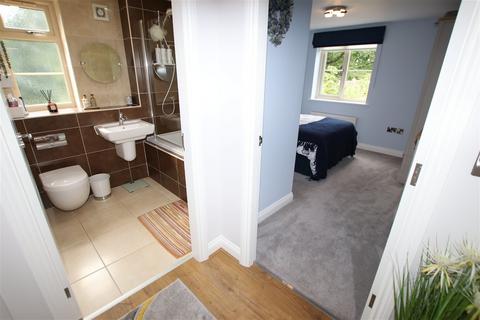 8, Keresforth House Dark Lane, Barnsley, S70 6RZ