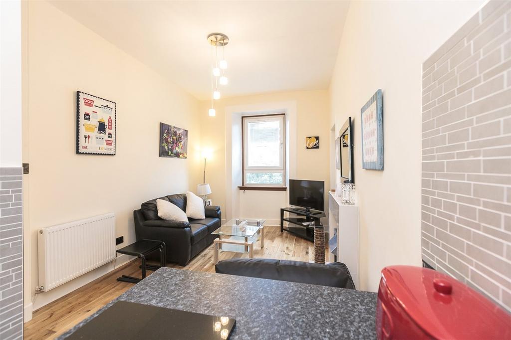 Milton Street, Edinburgh, EH8 1 bed flat £795 pcm (£183 pw)