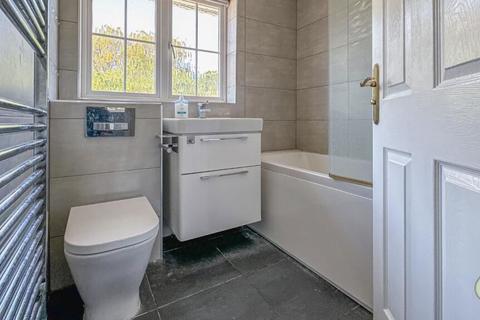 9 Howell Close, Arborfield, Reading, RG2 9GN